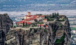 Τραγωδία στα Μετέωρα: Γυναίκα έπεσε στο κενό από Ιερά Μονή