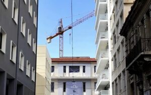 «Bόμβα» από ΔΝΤ για τα κλειστά ακίνητα στην Αθήνα