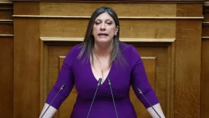 Χειροπέδες σε επιθεωρητή εργασίας μετά από καταγγελία της Ζωής Κωνσταντοπούλου