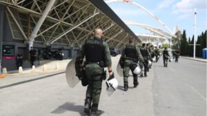 ΕΚΤΑΚΤΟ ΤΩΡΑ ΓΙΑ FINAL 4- ΜΟΛΙΣ ΤΟΝ ΣΥΝΕΛΑΒΑΝ ΜΕΣΑ ΣΤΟ ΓΗΠΕΔΟ