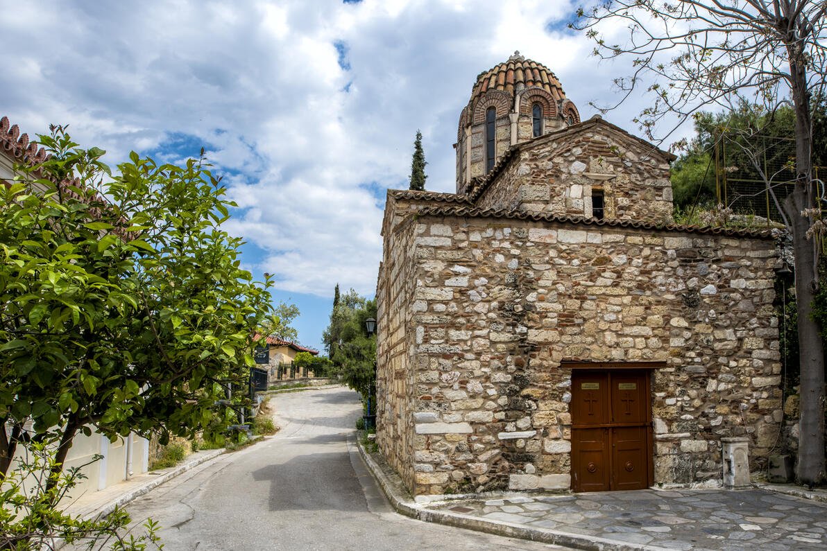 Νιόπαντρο ζευγάρι η Αθηνά Οικονομάκου και ο Μπρούνο Τσερέλα: Φωτογραφίες από το ονειρικό νυφικό και την εκκλησία
