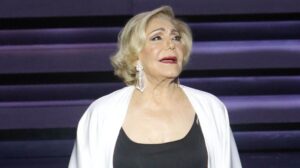 Μία λέξη μόνο και… τίποτα άλλο: Αυτό γράφει πάνω στον τάφο της Μαρινέλλας, έβαλαν την ταφόπλακα 1,5 μήνα μετά τον θάνατό της