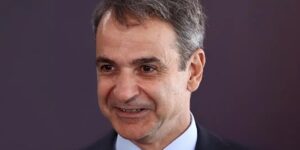 Μητσοτάκης: «Ο εθνικός μας στόλος φτάνει πλέον τους 17 δορυφόρους σε τροχιά»