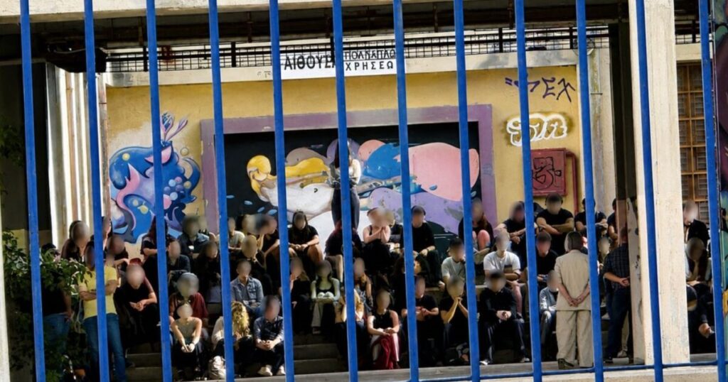 Συγκλονίζει ο καθηγητής των 17χρονων που έπεσαν από πολυκατοικία – «Δύο υπέροχα πλάσματα, άριστες μαθήτριες που όλοι λάτρευαν»