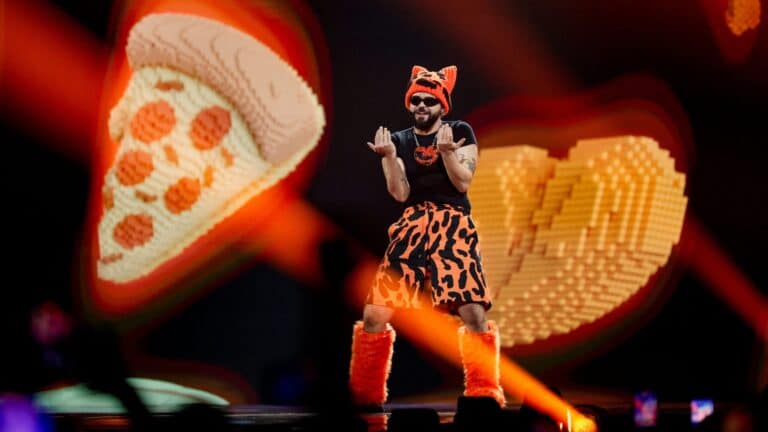 Eurovision 2026: Τα «έσπασε» ο Akylas στη σκηνή – «Τι αριστούργημα ήταν αυτό;», πανζουρλισμός στο Χ