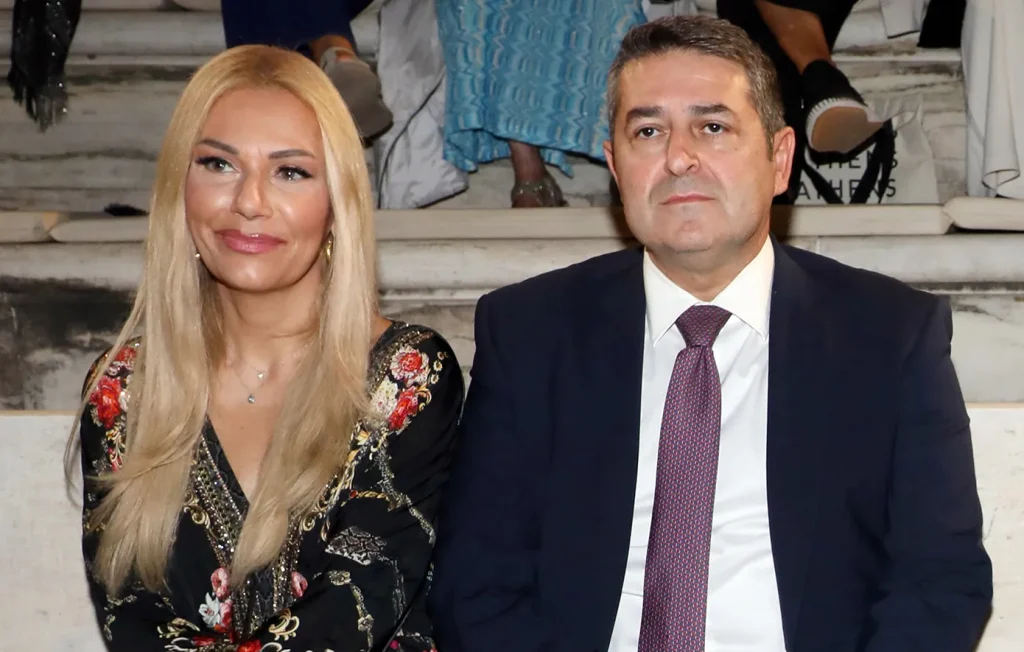 AYTH EINAI H EΠΙΘΥΜΙΑ ΤΗΣ ΟΙΚΟΓΕΝΕΙΑΣ ΤΟΥ ΓΙΩΡΓΟΥ ΜΥΛΩΝΑΚΗ
