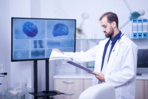 Για πρόληψη εγκεφαλικού: Τα «3 Μην» μετά το φαγητό και τα «4 Μην» πριν τον ύπνο που αξίζει να θυμάσαι