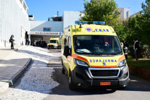 Έκτακτο για Κρήτη: Σε κρίσιμη κατάσταση μετά από πτώση από πολυκατοικία
