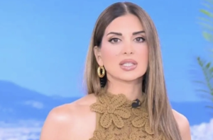 «Μόλις μπήκαν μέσα, άκουσαν ένα…»: Σοκάρει η Τσιμτσιλή για το «σημάδι» που εμφανίστηκε μέσα στο ξωκλήσι στο Ευηνοχώρι, όταν έφτασε η σορός της Μαστροκώστα