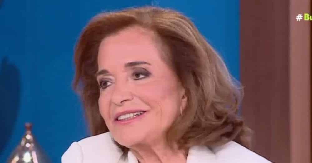 Ντόρα Μπακογιάννη: «Έχω μετανιώσει που δεν έκανα άλλα δύο παιδιά – Πρέπει να είσαι πολύ τυχερός για να ερωτευτείς δύο φορές σε αυτή τη ζωή»