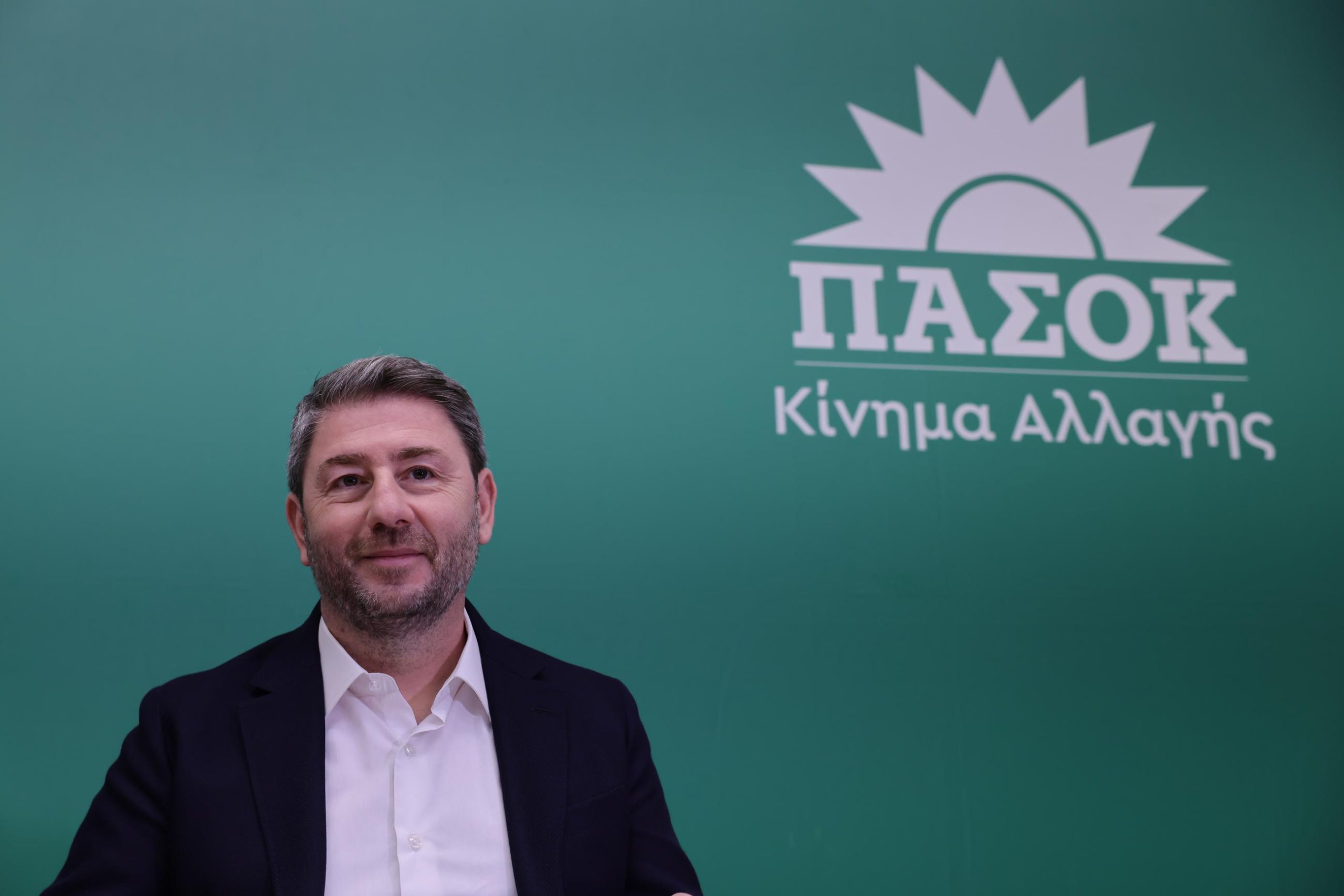 Δημοσκόπηση σοκ για ΠΑΣΟΚ - 4ο κόμμα πίσω από Τσίπρα και Καρυστιανού με μονοψήφιο ποσοστό
