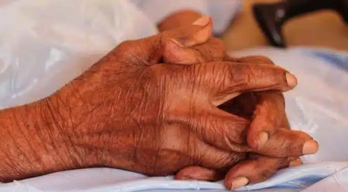 Φρίκη σε γηροκομείο: 53χρονος βίαζε ηλικιωμένες με άνοια και τράβαγε βίντεο – Τον βρήκε υπάλληλος σε δωμάτιο με κατεβασμένα παντελόνια