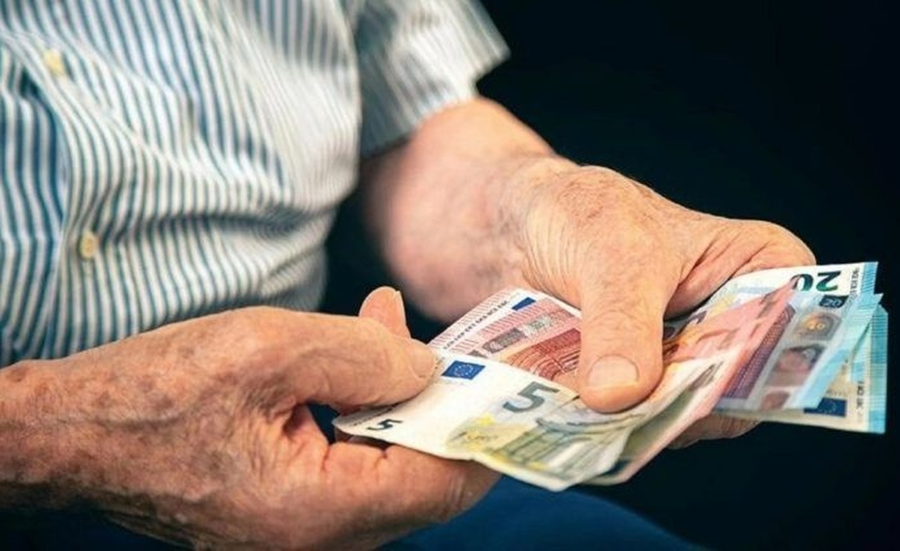 ΥΠΕΡΟΧΑ ΝΕΑ ΓΙΑ ΤΟΥΣ ΣΥΜΤΑΞΙΟΥΧΟΥΣ: ΕΚΤΑΚΤΗ ΑΥΞΗΣΗ ΜΟΛΙΣ ΑΝΑΚΟΙΝΩΣΕ Ο ΜΗΤΣΟΤΑΚΗΣ