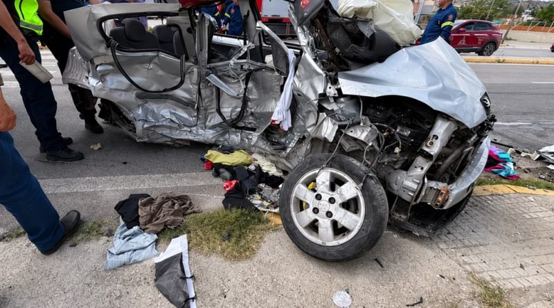 Σοκ στους ελληνικούς δρόμους – Μάνα και κόρη οι δύο νεκρές στο φρικτό τροχαίο