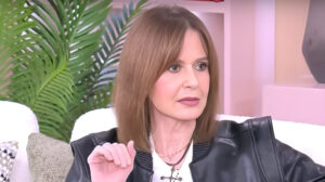 «Δεν τις αγαπάω τις ρυτίδες»: Η 76χρονη Κάτια Δανδουλάκη αποκαλύπτει τι κάνει και μοιάζει με 40άρα