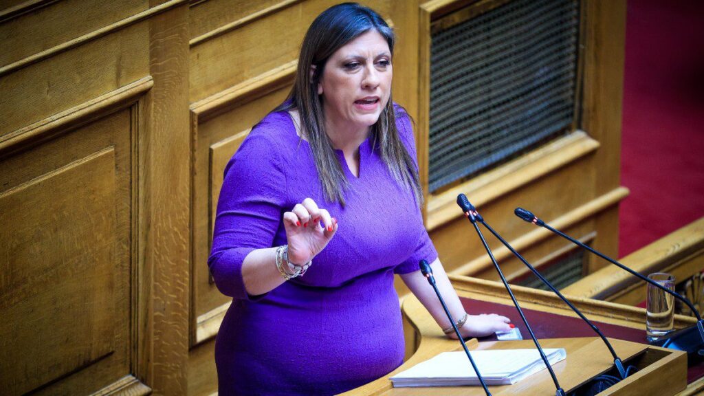 Χαμός στη Βουλή μετά την άρση ασυλίας της Ζωής Κωνσταντοπούλου: «Είσαι τόσο ξεφτιλισμένη;»