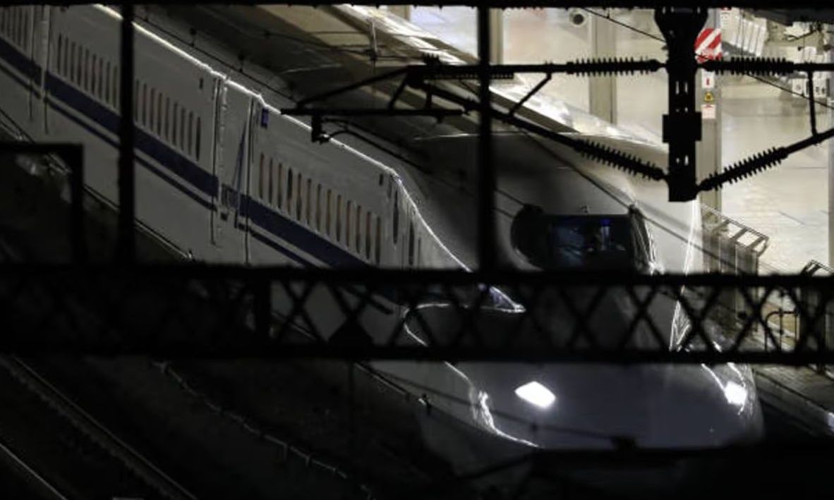 Μυστηριώδης χημική ουσία ψεκάστηκε σε τρένο - 10 επιβάτες στο νοσοκομείο