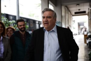 ΕΚΤΑΚΤΟ – Αποχώρηση σoκ από ΠΑΣΟΚ με αιχμές – Ποιος πρώην Υπουργός αποχωρεί
