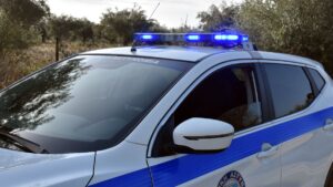 Θρίλερ στον Πειραιά: Τι είπε στην κατάθεσή του ο 50χρονος σύντροφος της 24χρονης που βρέθηκε στο κενό