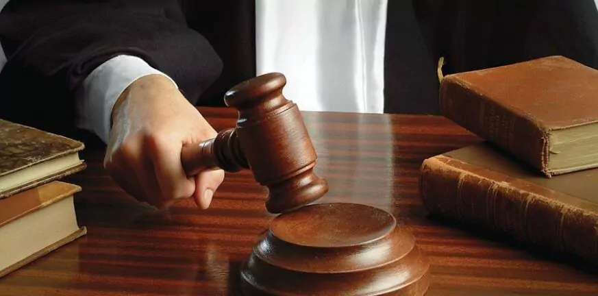 Ποινή 16 μηνών με αναστολή στους δύο γονείς του Περιστερίου