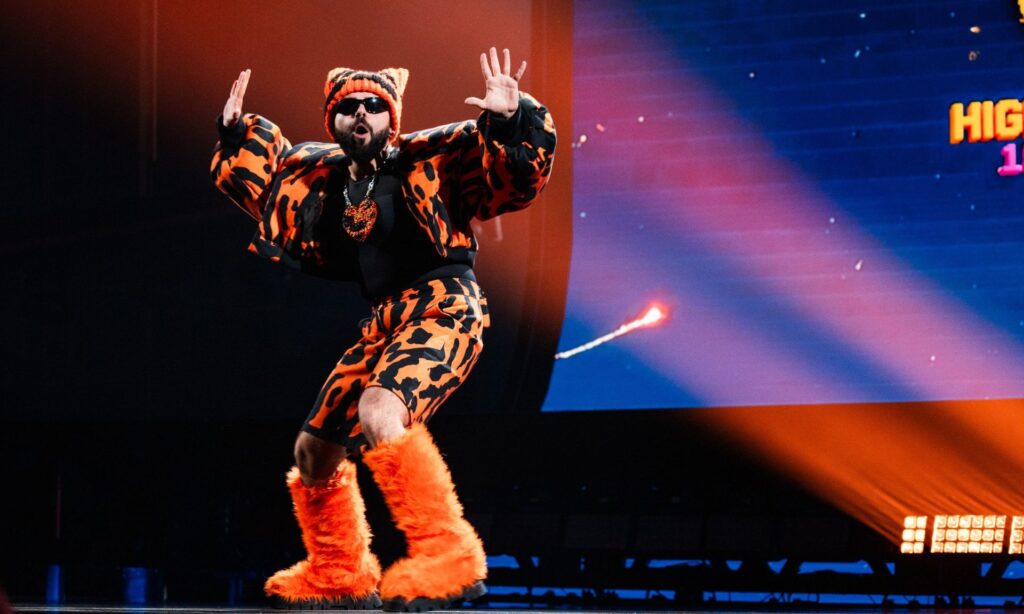 Eurovision 2026: Σαρώνει στα στοιχήματα η Ελλάδα μετά τον Α’ Ημιτελικό! Η 1η φράση που είπε ο Akylas μόλις άκουσε ότι πέρασε και… ακούστηκε στην κάμερα
