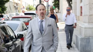 O Γιάννης Παπαμιχαήλ νοσηλεύεται στο «Ασκληπιείο» μετά από λιποθυμικό επεισόδιο