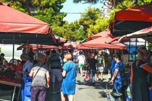 Αγίου Πνεύματος: Ανοιχτές ή κλειστές οι λαϊκές αγορές τη Δευτέρα 1 Ιουνίου;
