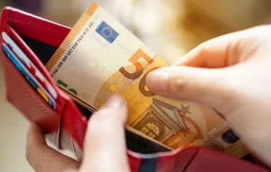ΣΟΚ με το επίδομα ανεργίας – «3 αρνήσεις και τέλος»