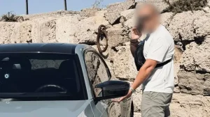 «Δεν έτρεχα, πέρασα με πράσινο» ισχυρίζεται ο 44χρονος οδηγός του φονικού τροχαίου στη Ρόδο