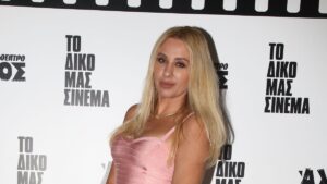 Μαστροκώστα: Ντροπή! Αυτές είναι οι AI φωτογραφίες που κυκλοφορούν από την κηδεία της – Η οργισμένη ανάρτηση της Μελέτη