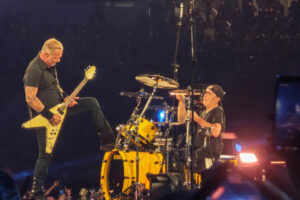 Metallica: «Τρελάθηκαν» οι σεισμογράφοι από τα Ρίχτερ στο ΟΑΚΑ