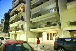 Βόμβα με την 24χρονη που έπεσε από μπαλκόνι στον Πειραιά: Ο σύντροφός της την ώρα της τραγωδίας