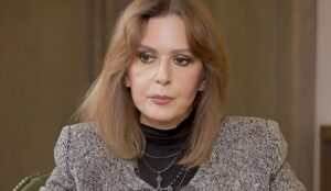 Κάτια Δανδουλάκη: «Από τα 32 χρόνια που ήμασταν με τον Μάριο Πλωρίτη, τα 20 ήμασταν 3, ήταν και η γυναίκα του»