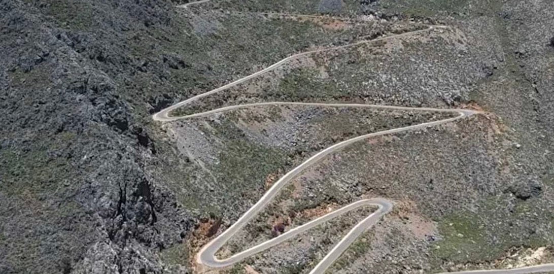 Θα τολμούσες να οδηγήσεις εδώ; Πού βρίσκεται ο πιο επικίνδυνος δρόμος της Ελλάδας