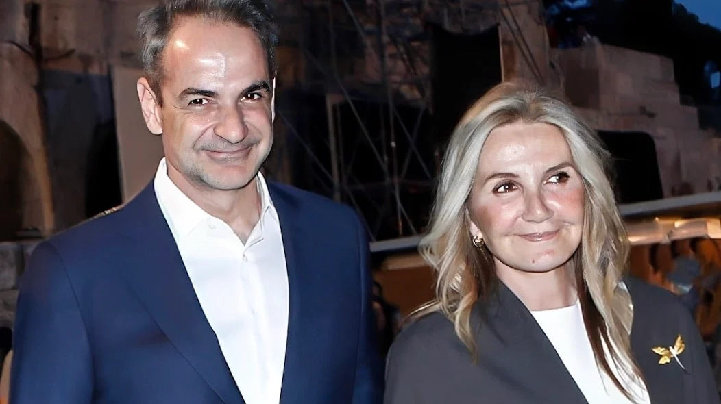 Η Μαρέβα Γκραμπόφσκι-Μητσοτάκη έφτιαξε μαγιάτικο στεφάνι: «Ο Μάιος να είναι καλύτερος από τον Απρίλιο»