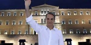 Δημοσκόπηση Marc: Στο 32,2% η ΝΔ στην εκτίμηση ψήφου έναντι 13,5% του ΠΑΣΟΚ, μόνιμη «πληγή» η ακρίβεια