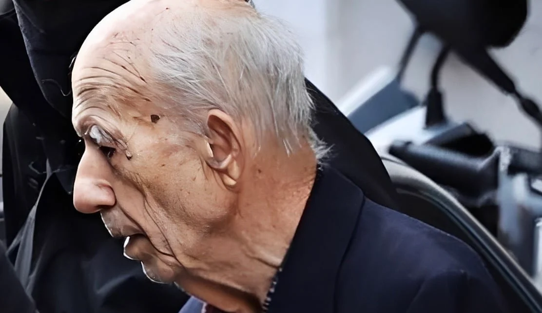 Αμετανόητος ο 89χρονος: «Tο έκανα για όλους εσάς, για να μην υποφέρετε όταν θα ζητήσετε τη σύνταξη όπως εγώ»