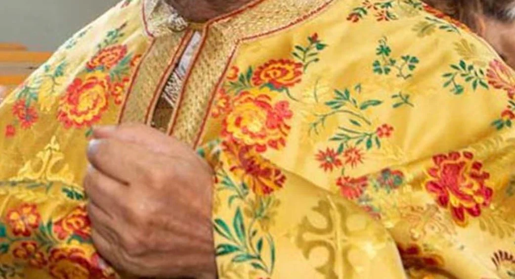 ΘΡΗΝΟΣ ΤΩΡΑ – ΠΕΘΑΝΕ ΕΝΑΣ ΑΠΟ ΤΟΥΣ ΠΙΟ ΓΝΩΣΤΟΥΣ ΙΕΡΕΙΣ ΣΤΗΝ ΕΛΛΑΔΑ
