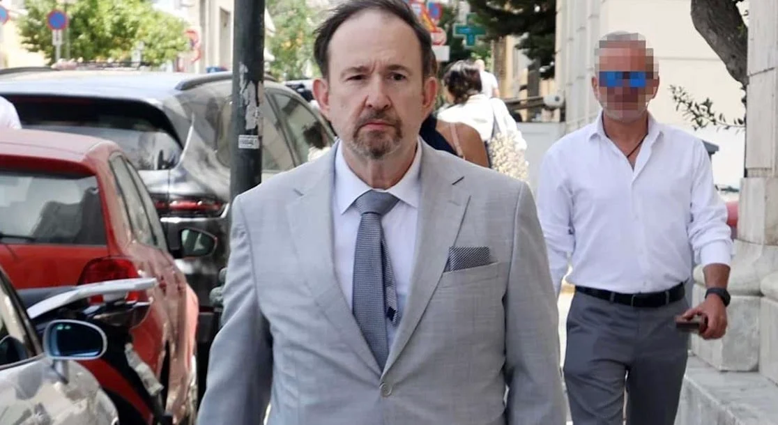 Γιάννης Παπαμιχαήλ: Η ανάρτηση για τα αντικείμενα της Αλίκης – «Είμαι εδώ για να προστατεύω το όνομα της μητέρας μου»