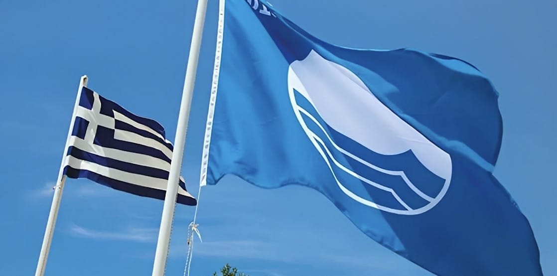 Oι 624 παραλίες της Ελλάδας με Γαλάζια Σημαία για το 2026 - Δείτε τις 17 καλύτερες ακτές της Αττικής