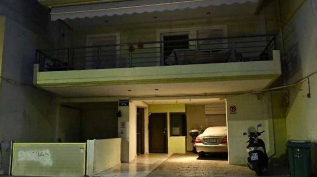 Σοκ με την 24χρονη που έπεσε από μπαλκόνι στον Πειραιά - Μαθεύτηκε τι ήταν ο 50χρονος σύντροφός της την ώρα της τραγωδίας