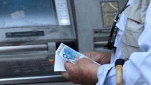 Συντάξεις Ιουνίου: Αναλυτικά οι ημερομηνίες πληρωμών – Πότε θα φανούν τα χρήματα στους λογαριασμούς