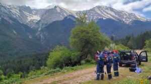 Όλυμπος: «Δεν φορούσε καν ορειβατικά παπούτσια για χιόνι, του είπα να μην ανέβει στο βουνό» – Αγωνία για τον 25χρονο που αγνοείται