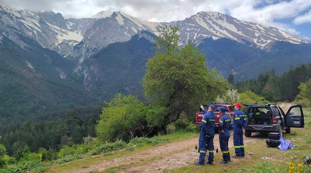 Όλυμπος: «Δεν φορούσε καν ορειβατικά παπούτσια για χιόνι, του είπα να μην ανέβει στο βουνό» – Αγωνία για τον 25χρονο που αγνοείται