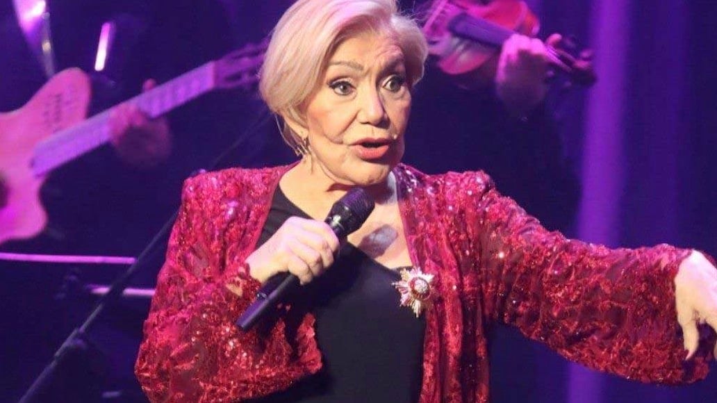 Μπήκε η πλάκα στον τάφο της Μαρινέλλας