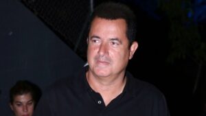 ΕΙΧΕ ΥΠΟΓΡΑΨΕΙ ΣΥΜΦΩΝΗΤΙΚΟ: ΜΟΛΙΣ ΜΑΘΕΥΤΗΚΕ ΓΙΑ ΤΟΝ ΑΚΡΩΤΗΡΙΑΣΜΕΝΟ ΣΤΑΥΡΟ ΦΛΩΡΟ ΤΟΥ SURVIVOR