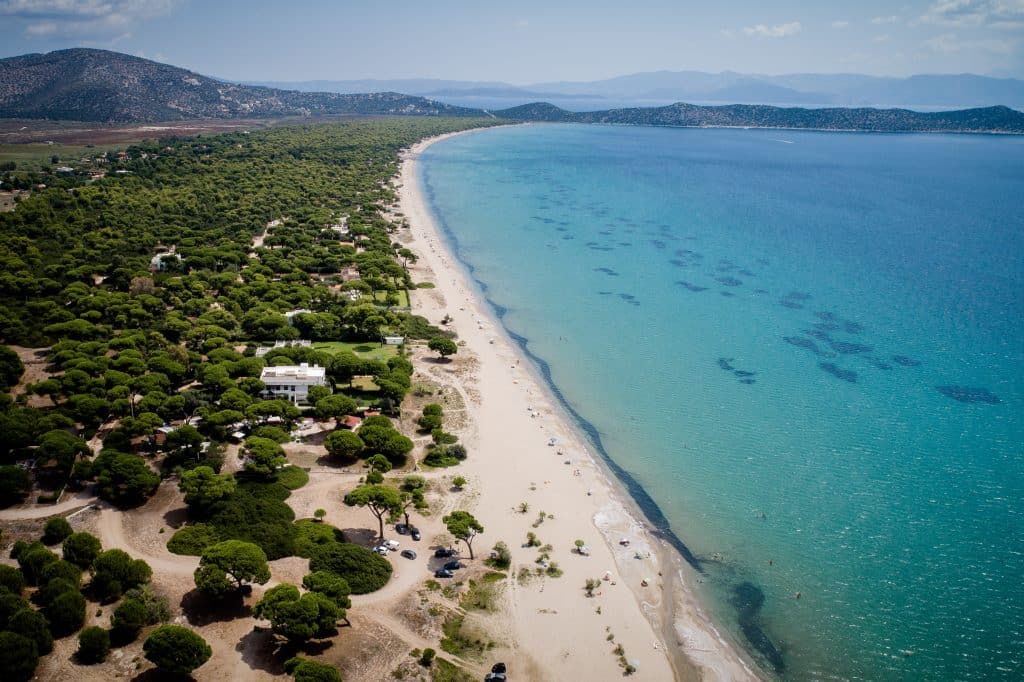 Τι αποκάλυψε το κτηματολόγιο: Ποια οικήματα θεωρούνται αυθαίρετα στους αιγιαλούς