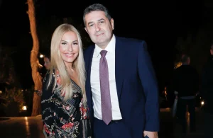 Γιώργος Μυλωνάκης: Η πρώτη ανάρτηση Τίνας Μεσσαροπούλου μετά από την επιστροφή τους στην Ελλάδα