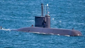 Συναγερμός στο Πολεμικό Ναυτικό: Μπλέχτηκε η προπέλα υποβρυχίου στα δίχτυα αλιευτικής τράτας