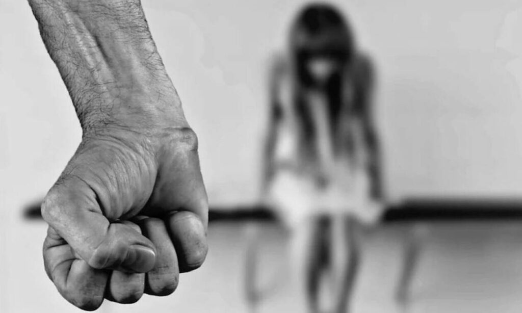 Φρίκη: Σκάνδαλο κακοποίησης παιδιών – Ερευνώνται δεκάδες σχολεία για βία και σεξουαλικές επιθέσεις